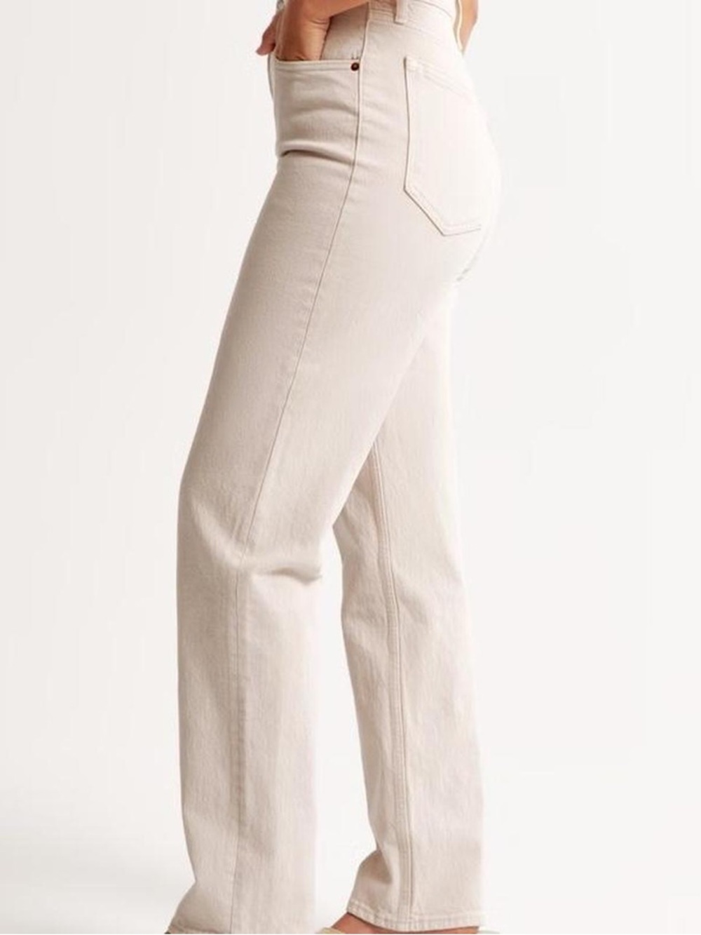 Abercrombie & Fitch Straight Leg Jeans in Light Taupe